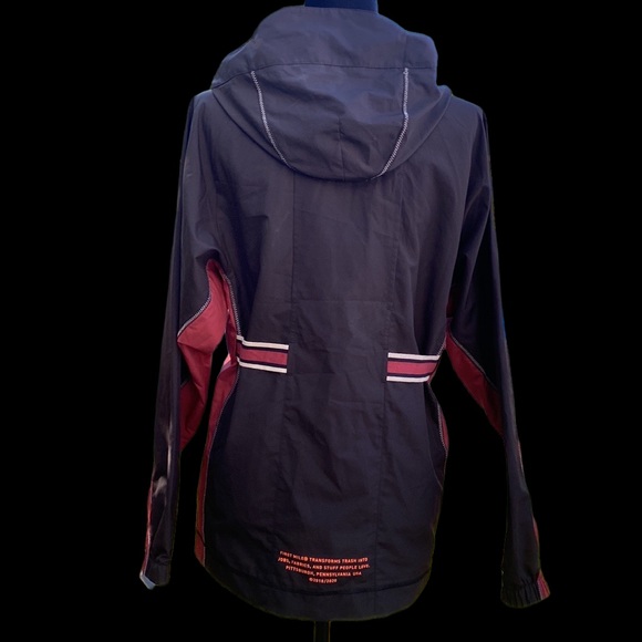 Puma light Jacket! Size S - Picture 2 of 10